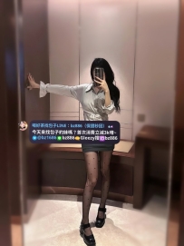 #台南推薦   ❤️卡卡 163.C.46kg.25歲   出色外型、身材曲線完美亮眼，白晳的肌膚很